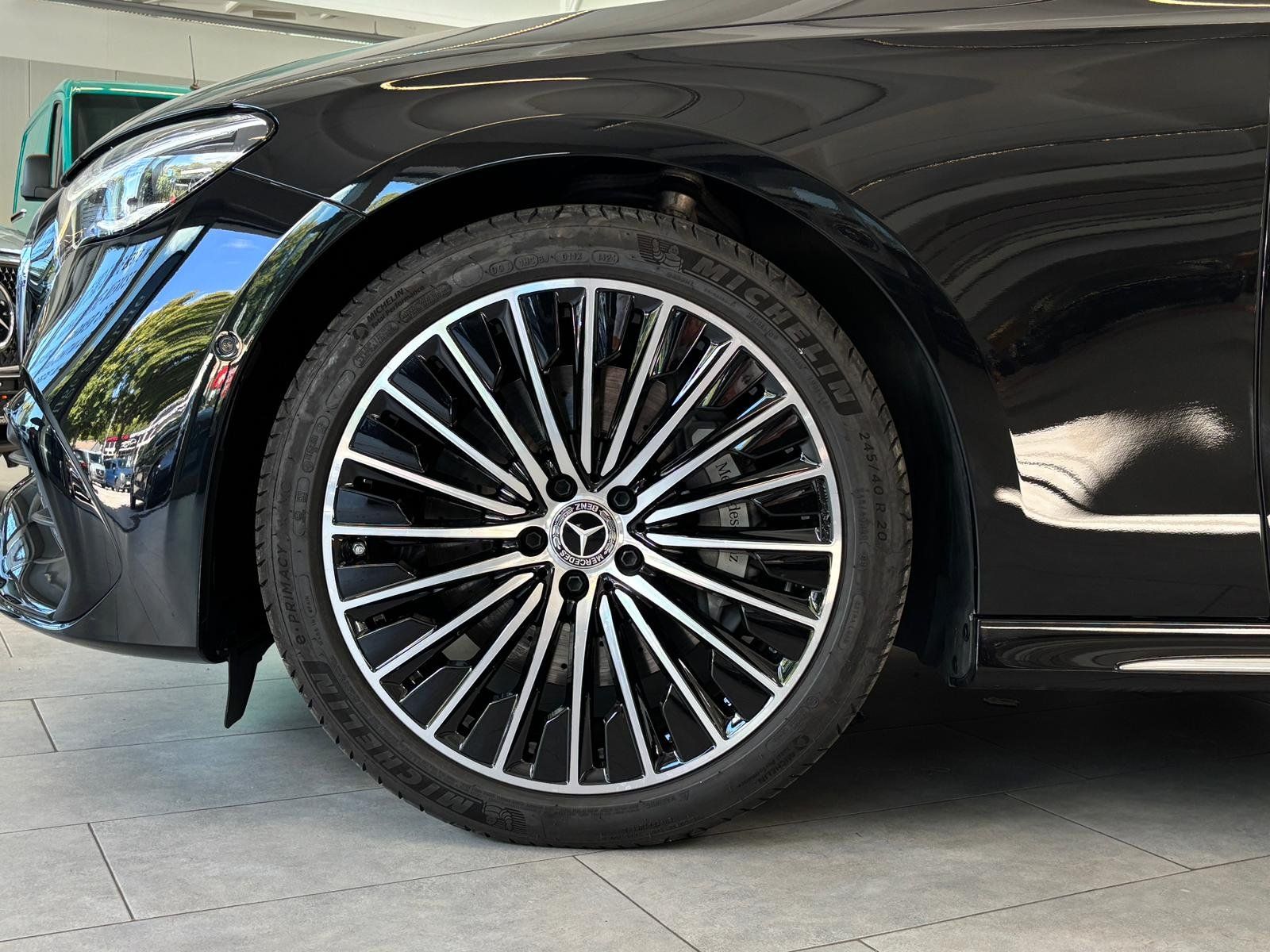 Fahrzeugabbildung Mercedes-Benz E 300 de T AMG LEDER BRAUN+3D+REMOTEP.+SUPERSC.