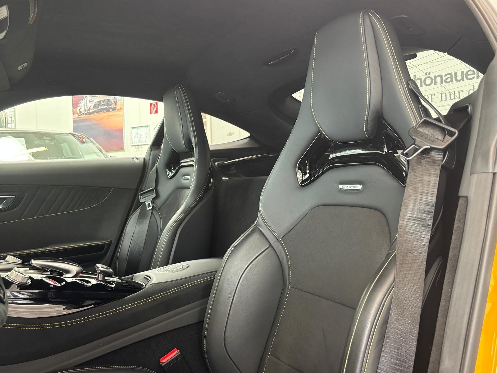 Fahrzeugabbildung Mercedes-Benz Mercedes-AMG GT R KERAMIK/BURMESTER/DISTRONIC