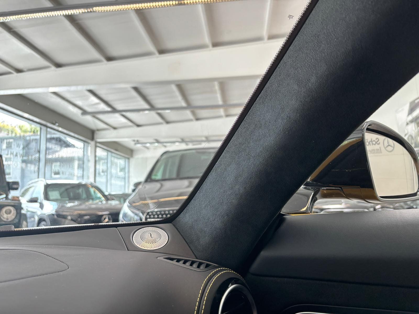 Fahrzeugabbildung Mercedes-Benz Mercedes-AMG GT R KERAMIK/BURMESTER/DISTRONIC