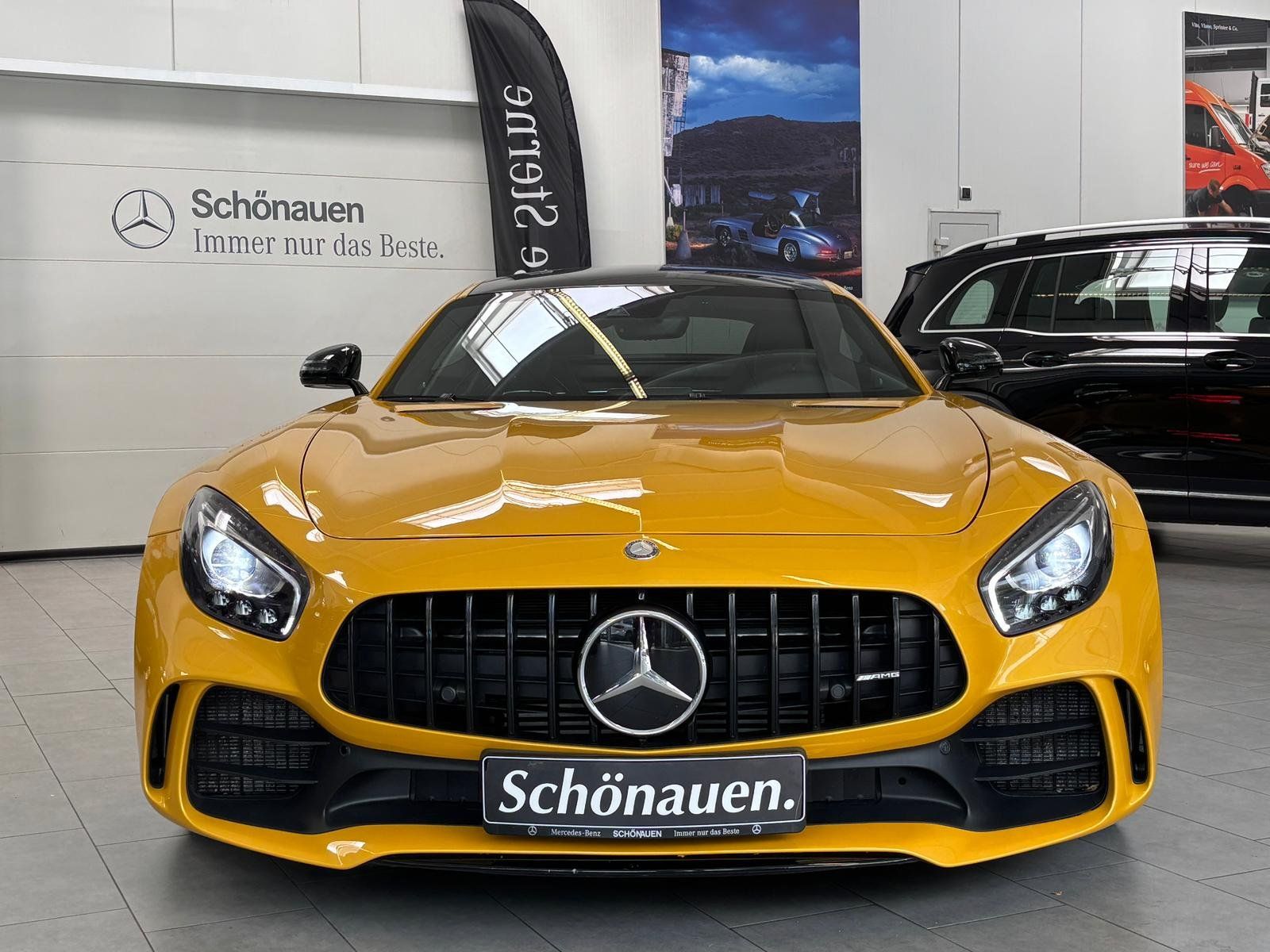 Fahrzeugabbildung Mercedes-Benz Mercedes-AMG GT R KERAMIK/BURMESTER/DISTRONIC