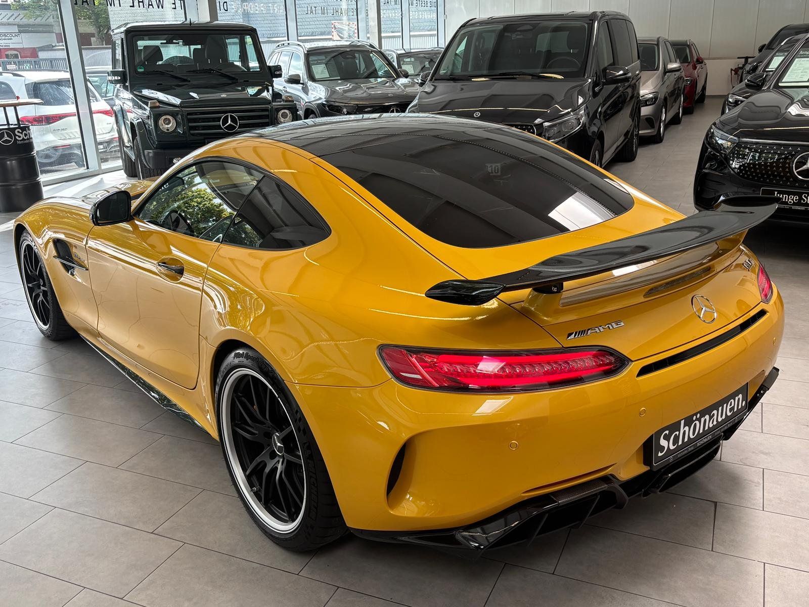 Fahrzeugabbildung Mercedes-Benz Mercedes-AMG GT R KERAMIK/BURMESTER/DISTRONIC