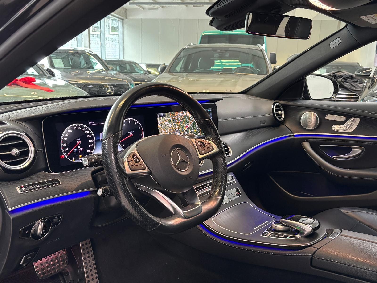 Fahrzeugabbildung Mercedes-Benz E 400 4MATIC T AMG AHK+PANO+BURMEST+STDHZ+HUD