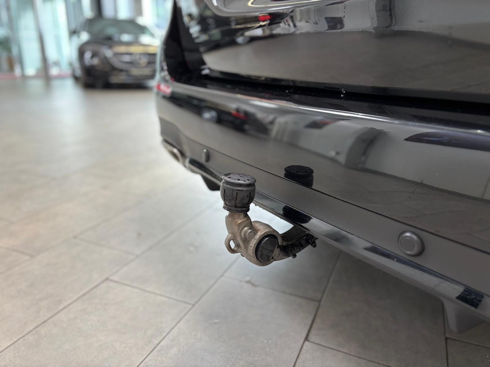 Fahrzeugabbildung Mercedes-Benz E 400 4MATIC T AMG AHK+PANO+BURMEST+STDHZ+HUD