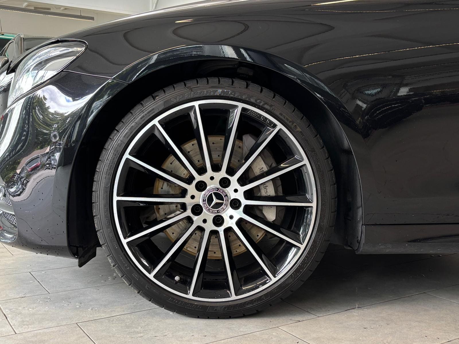 Fahrzeugabbildung Mercedes-Benz E 400 4MATIC T AMG AHK+PANO+BURMEST+STDHZ+HUD