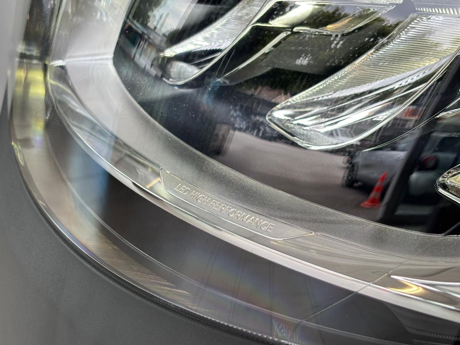 Fahrzeugabbildung Mercedes-Benz Sprinter 317 Tourer LED+STDHZ+DISTR+3,5AHK+2/2/3