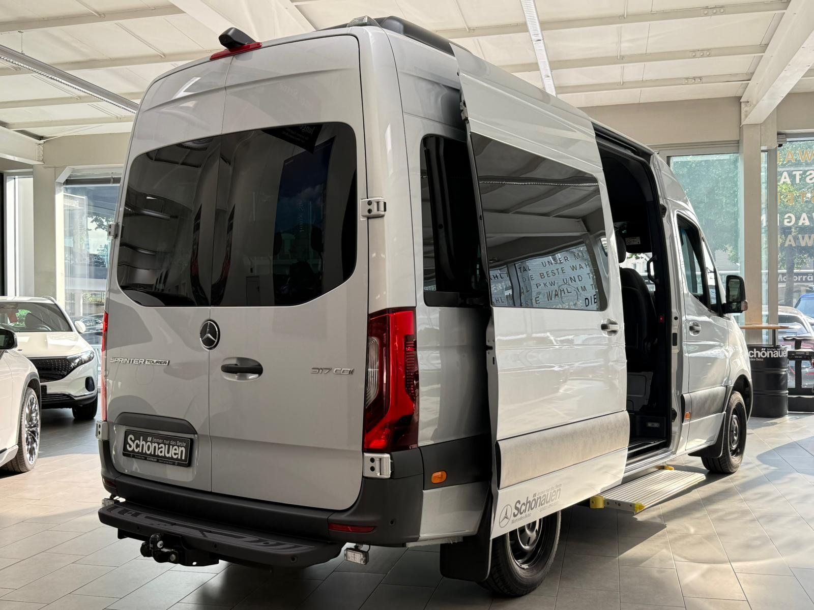 Fahrzeugabbildung Mercedes-Benz Sprinter 317 Tourer LED+STDHZ+DISTR+3,5AHK+2/2/3