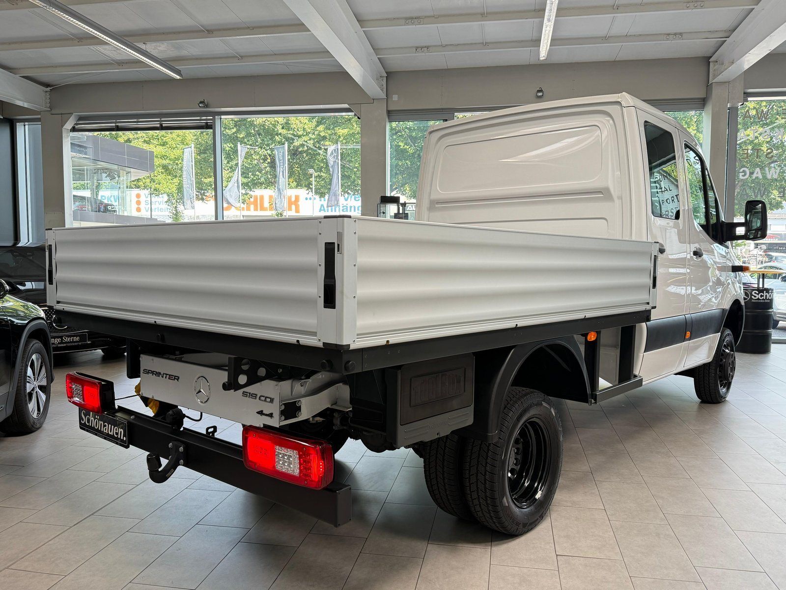 Fahrzeugabbildung Mercedes-Benz Sprinter 519 DOKA Standard 4x4 MBUX10,25"+AHK3,5