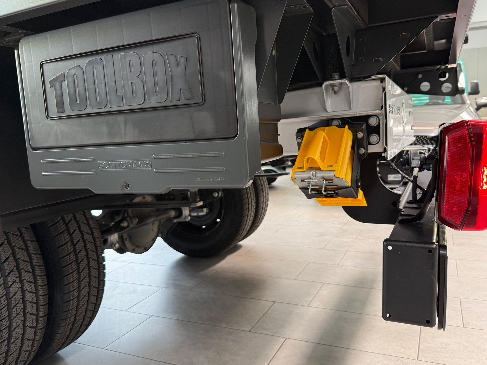 Fahrzeugabbildung Mercedes-Benz Sprinter 519 DOKA Standard 4x4 MBUX10,25"+AHK3,5