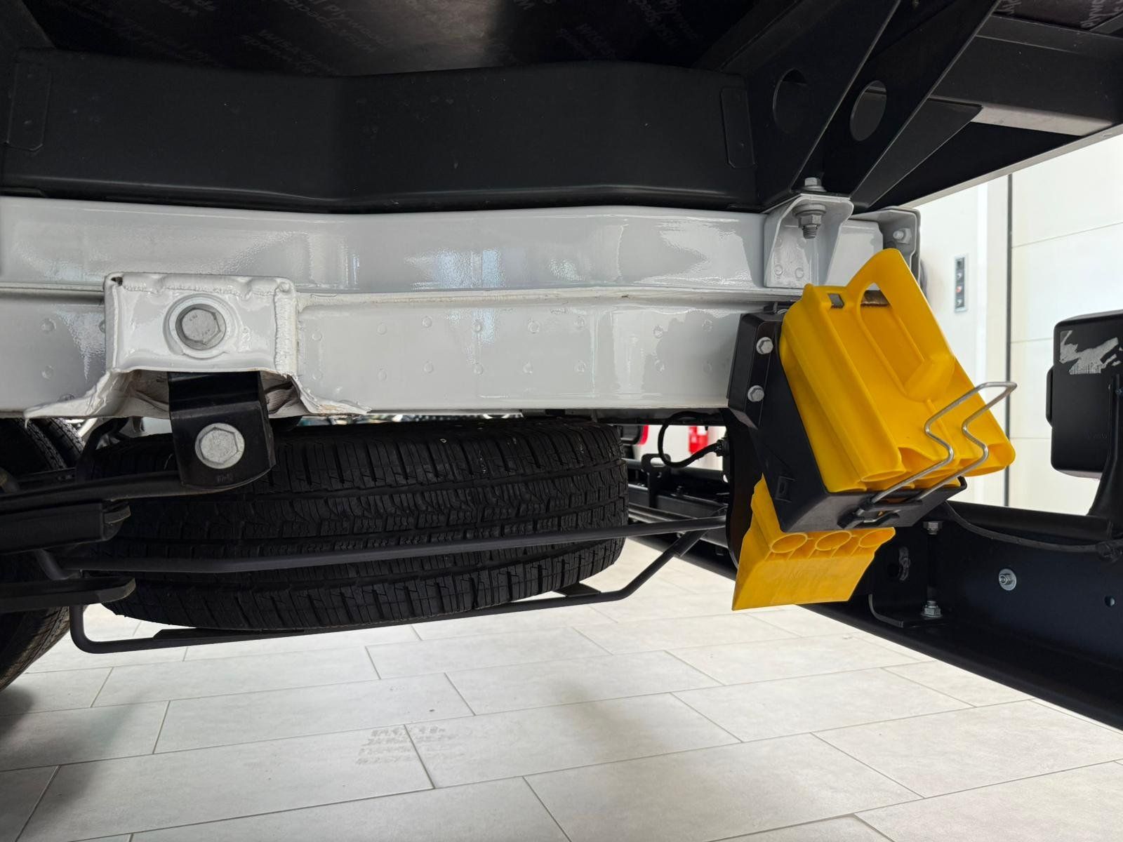 Fahrzeugabbildung Mercedes-Benz Sprinter 519 DOKA lang 4325 TEMPOMAT+AHK+MBUX