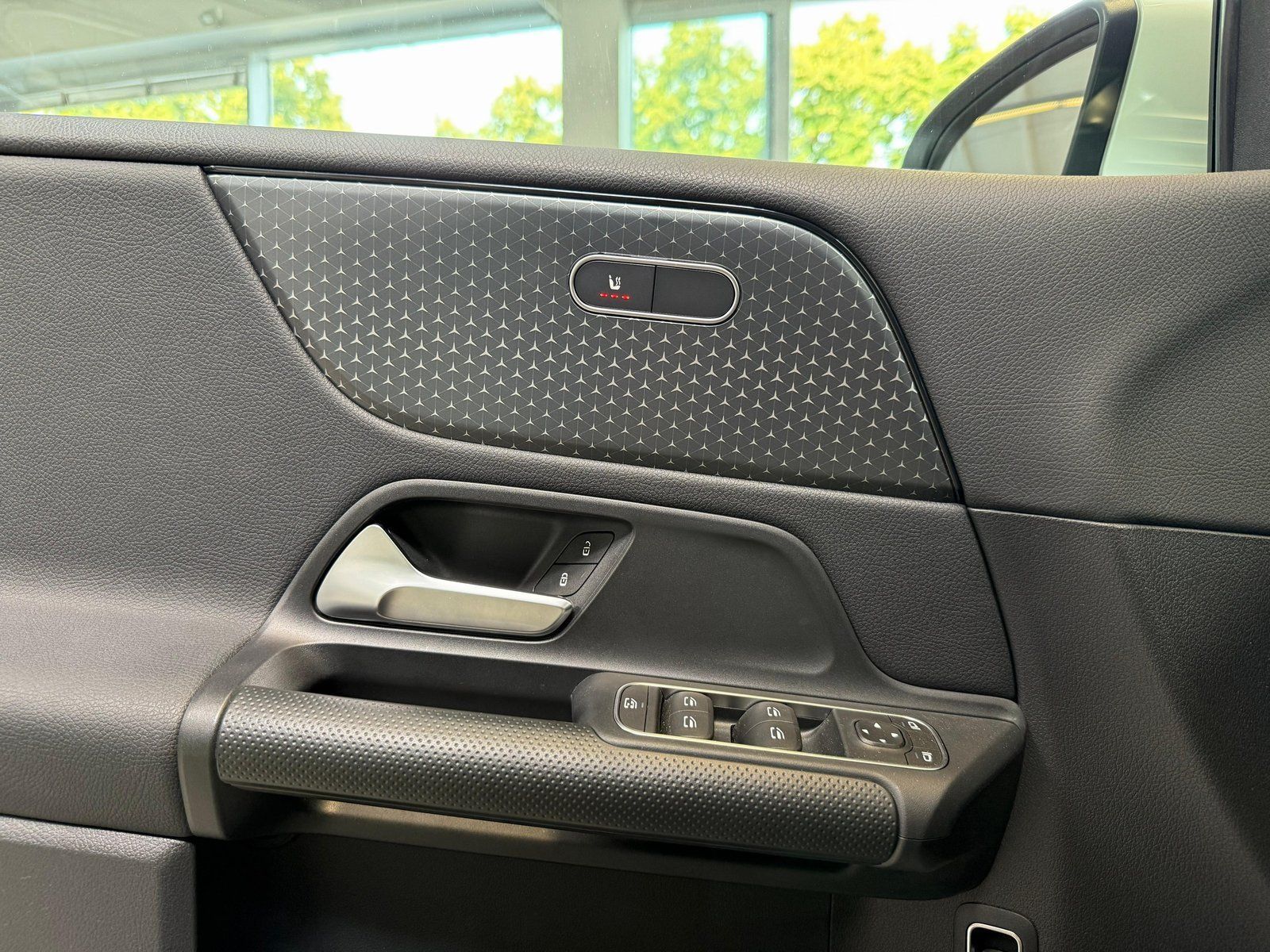 Fahrzeugabbildung Mercedes-Benz B 250e FACELIFT+KAMERA+DAB+MBUX+NAVI+LENKRADHZ