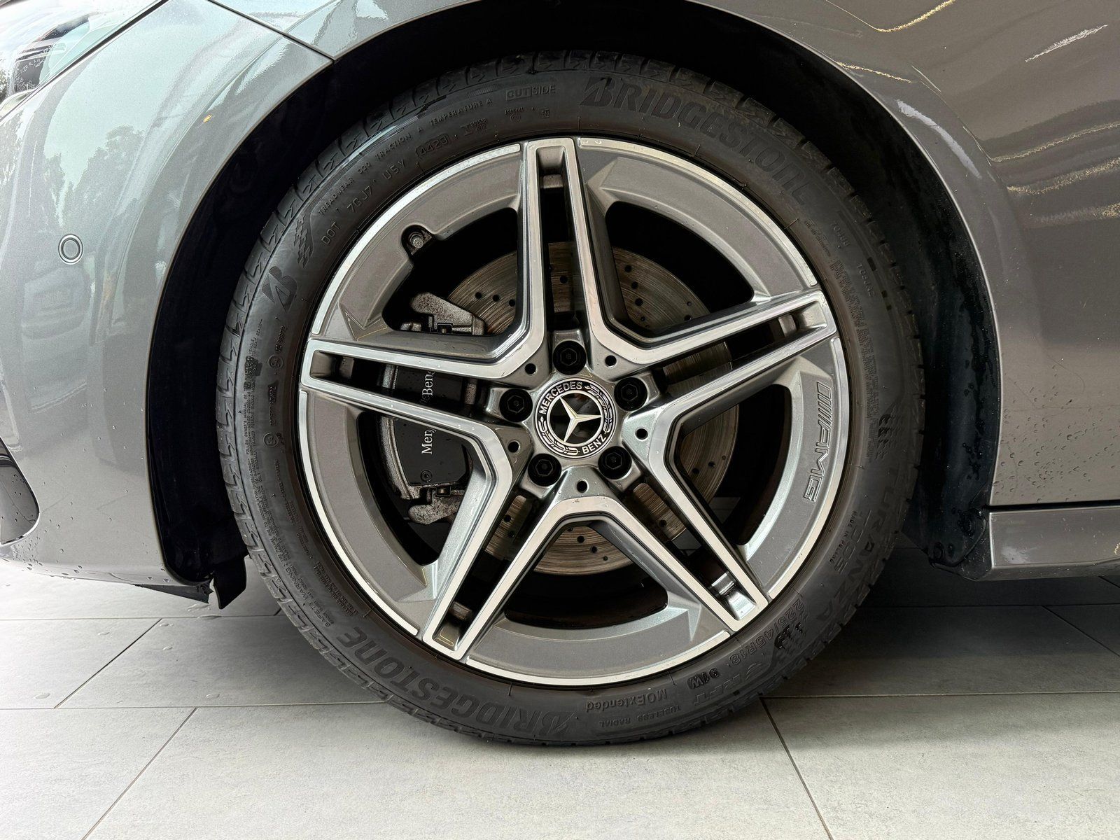 Fahrzeugabbildung Mercedes-Benz CLA 200 AMG PREMIUM+KAMERA+AHK+KEYLESS+LED+TOTW