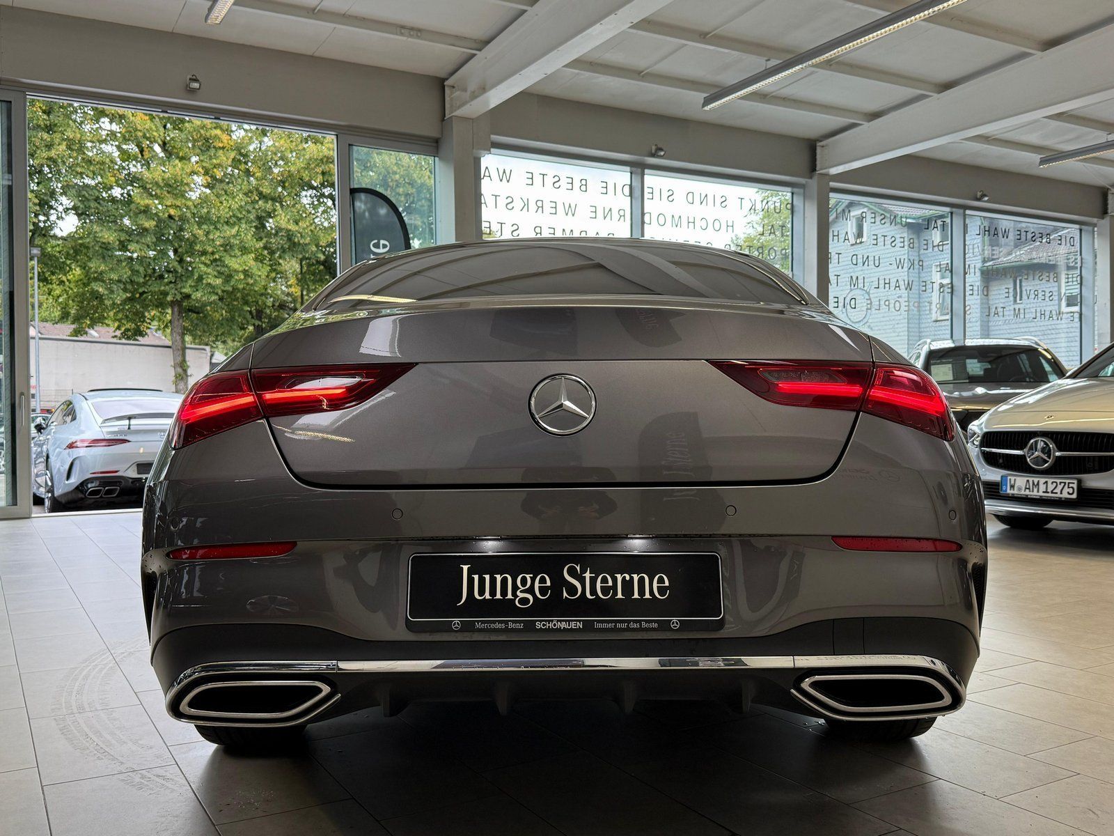 Fahrzeugabbildung Mercedes-Benz CLA 200 AMG PREMIUM+KAMERA+AHK+KEYLESS+LED+TOTW