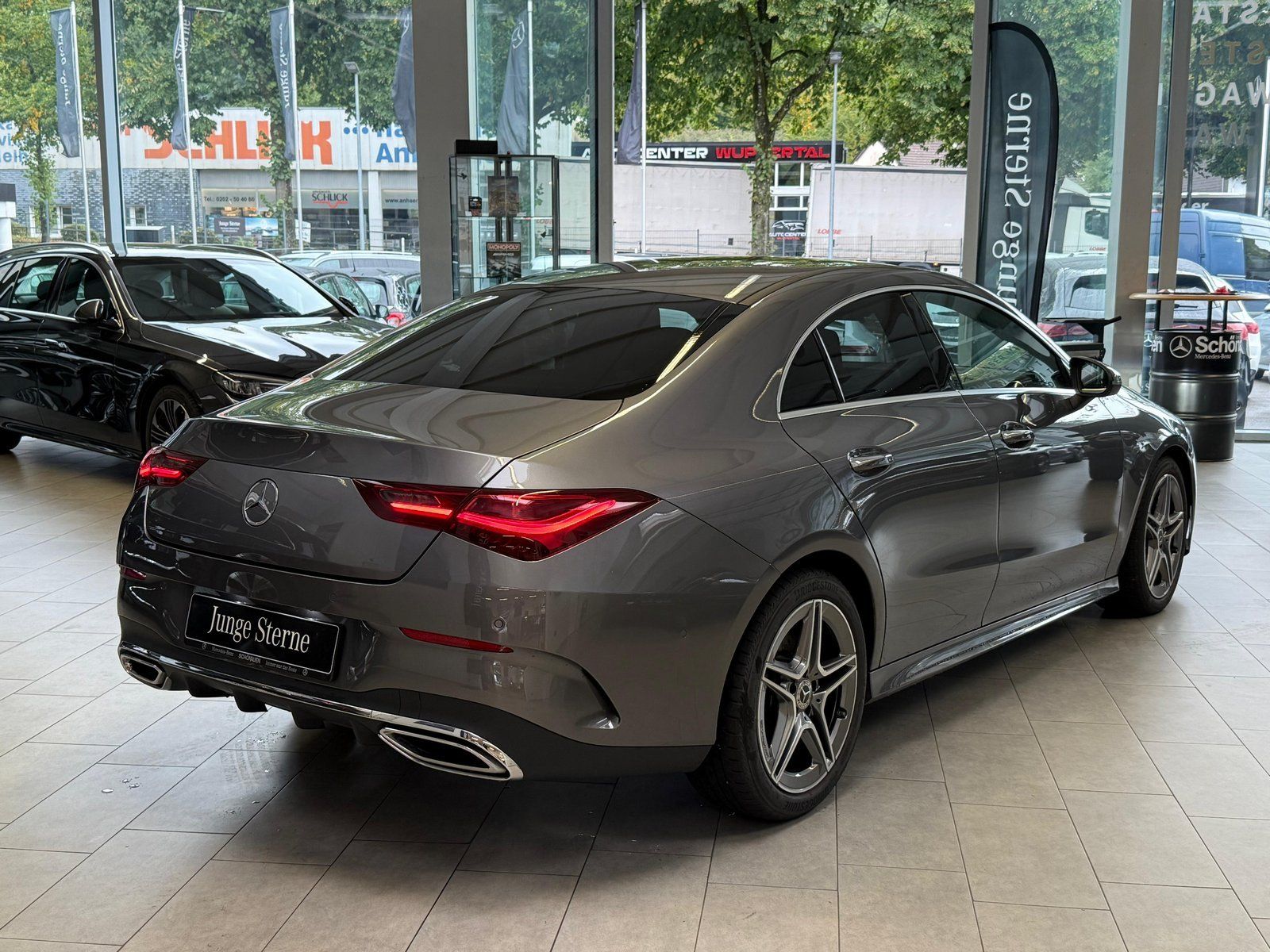 Fahrzeugabbildung Mercedes-Benz CLA 200 AMG PREMIUM+KAMERA+AHK+KEYLESS+LED+TOTW