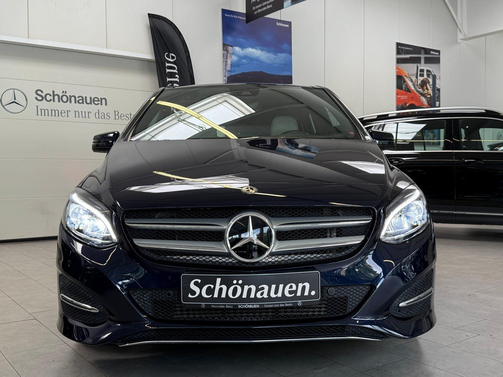 Fahrzeugabbildung Mercedes-Benz B 200 EditionB DISTR+PANO+MEMORY+KAMERA+TOTW+LED