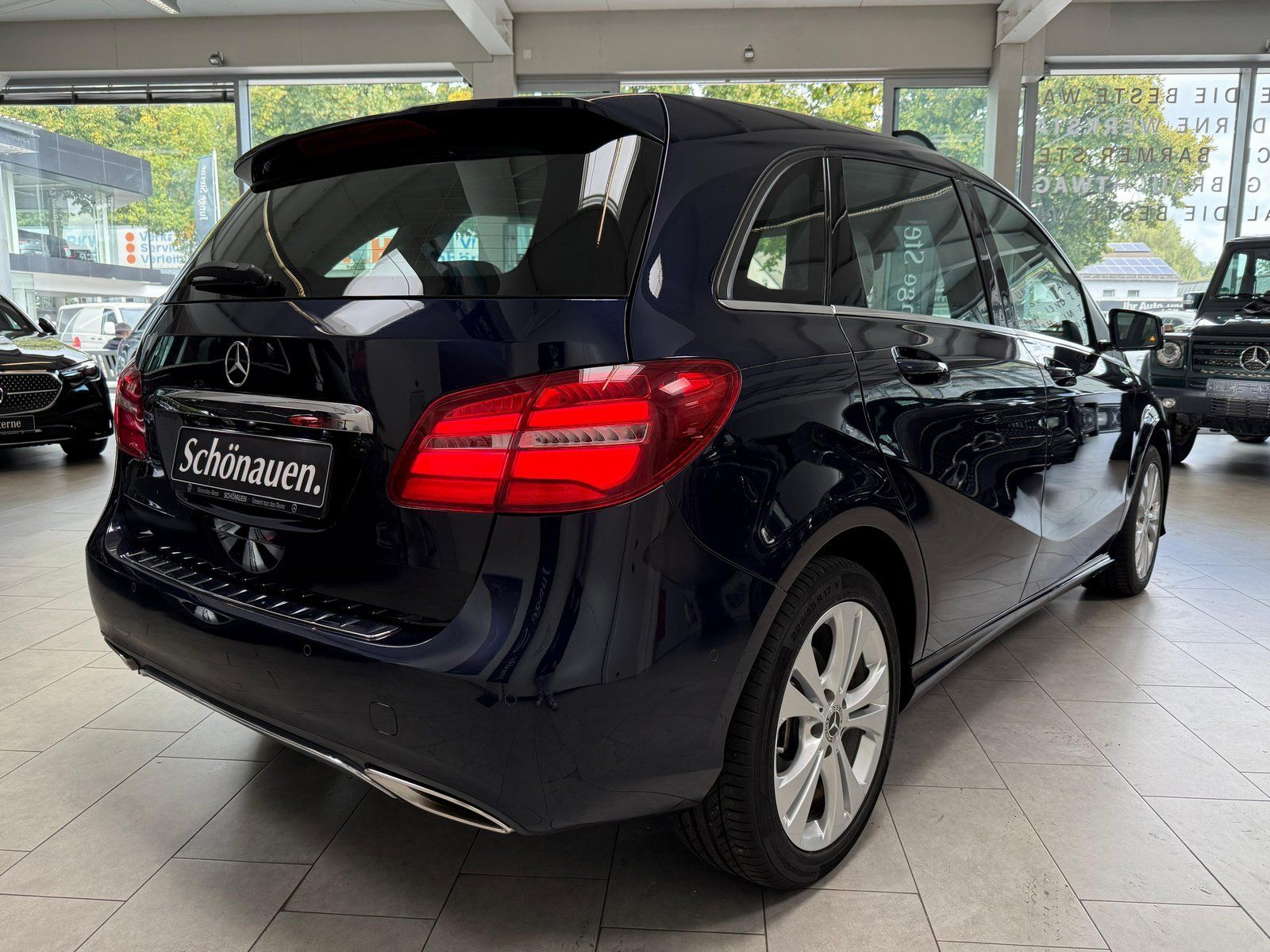 Fahrzeugabbildung Mercedes-Benz B 200 EditionB DISTR+PANO+MEMORY+KAMERA+TOTW+LED