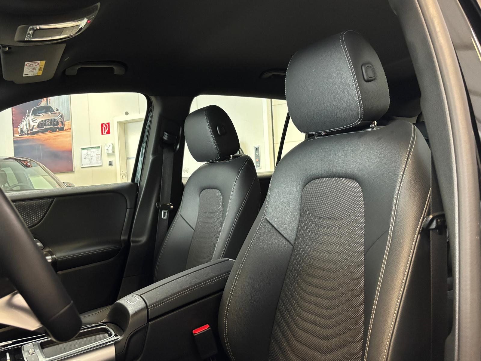 Fahrzeugabbildung Mercedes-Benz EQB 350 4M PROGRESSIVE ADV.+CARPLAY+VZ+WINTER