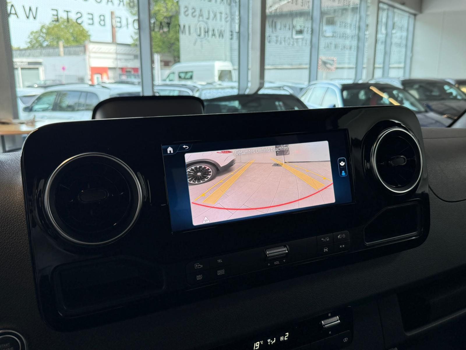 Fahrzeugabbildung Mercedes-Benz Sprinter 319 PRO 3665 Pritsche AHK+LED+CARPLAY