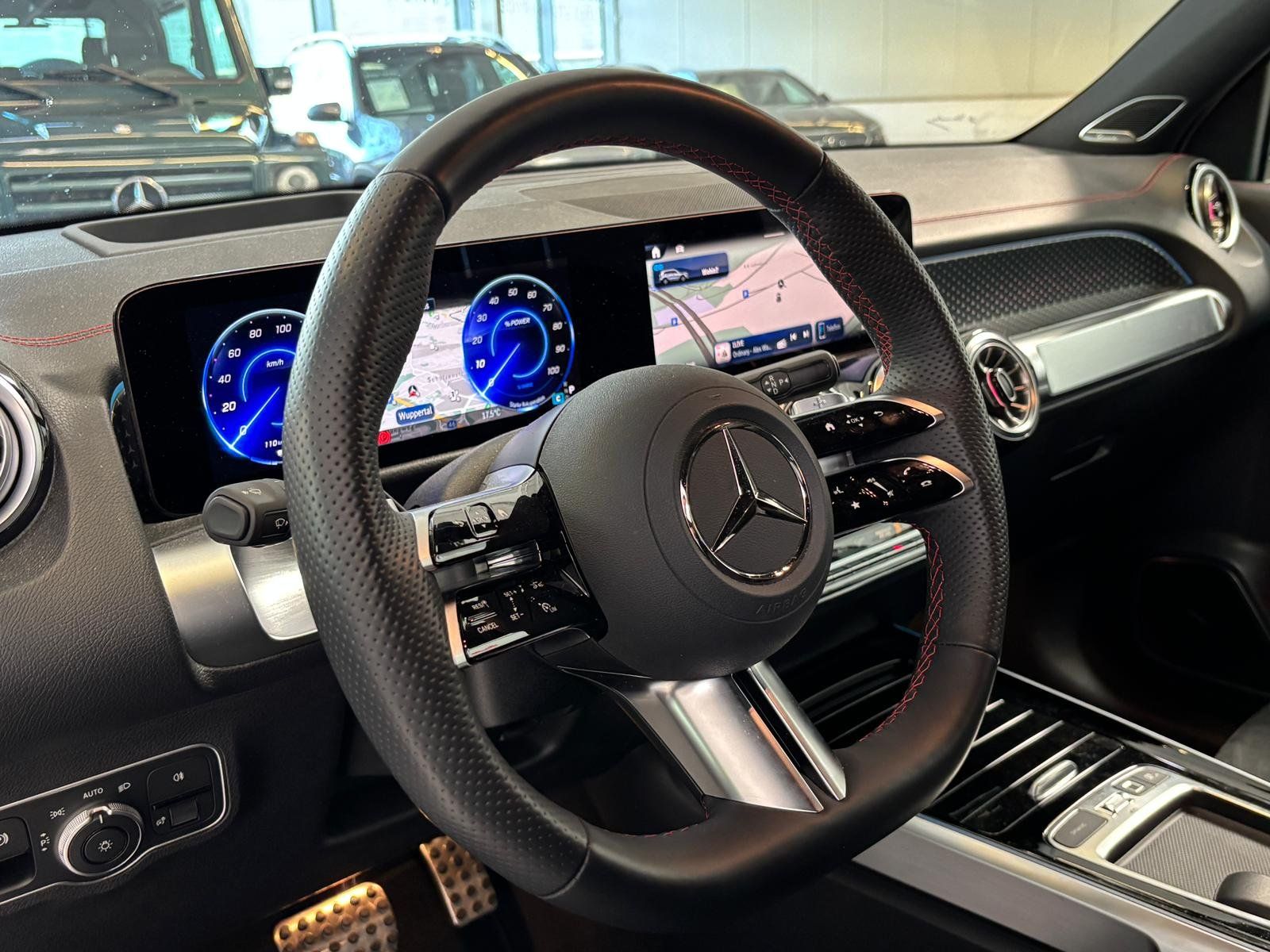 Fahrzeugabbildung Mercedes-Benz EQB 300 4M AMG+DISTR+BURM+HUD+MEMORY+AHK+NIGHT
