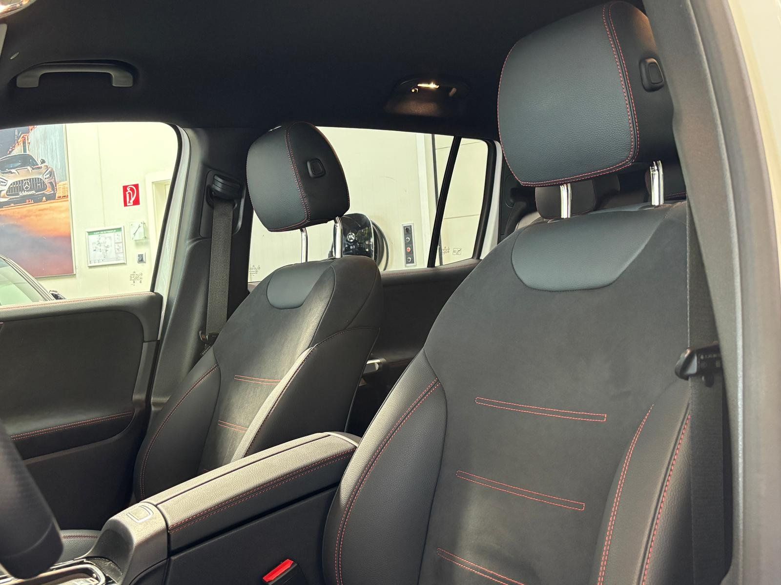 Fahrzeugabbildung Mercedes-Benz EQB 300 4M AMG+DISTR+BURM+HUD+MEMORY+AHK+NIGHT
