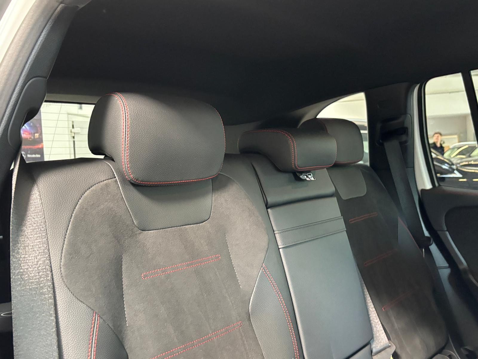Fahrzeugabbildung Mercedes-Benz EQB 300 4M AMG+DISTR+BURM+HUD+MEMORY+AHK+NIGHT