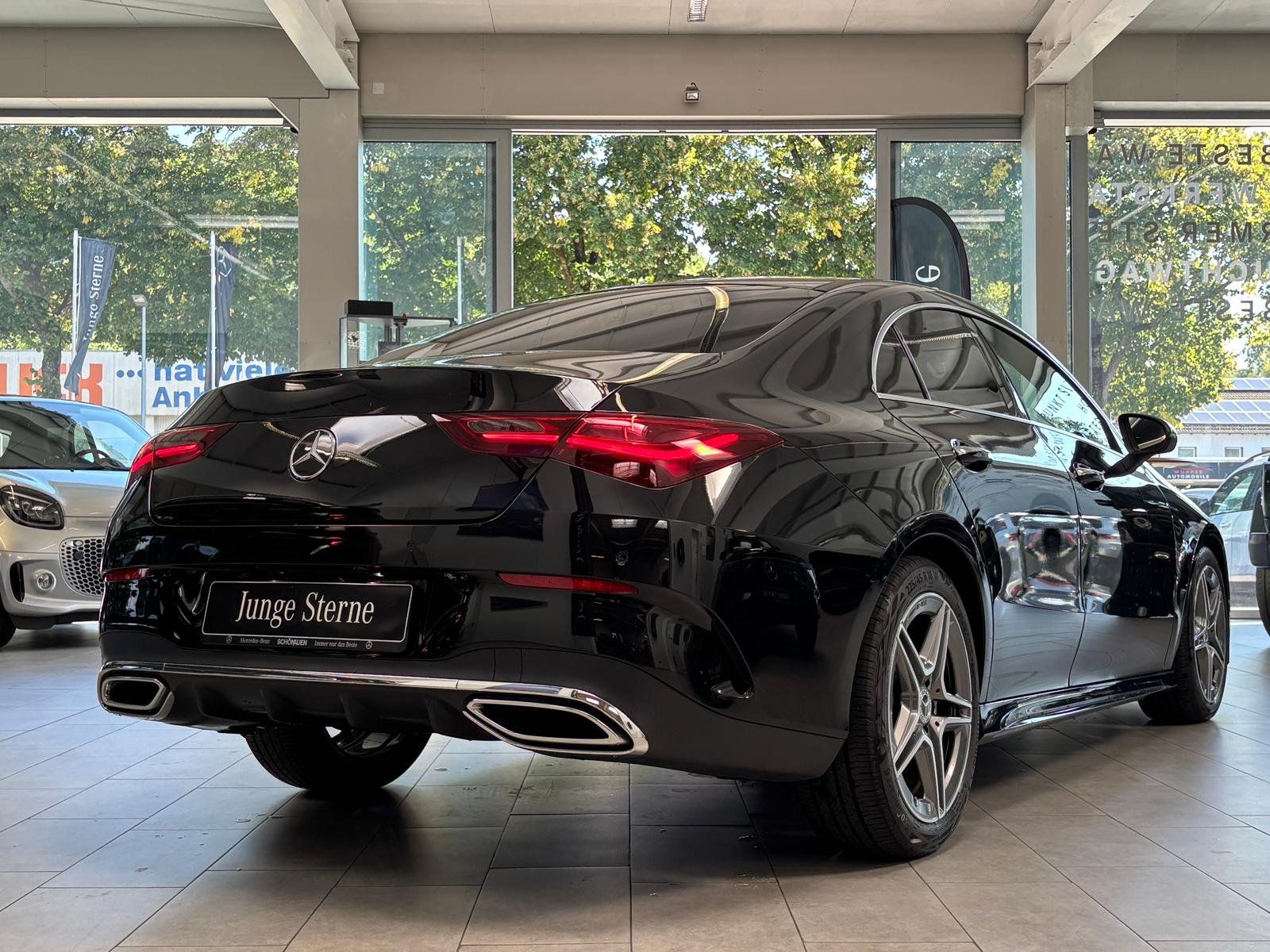 Fahrzeugabbildung Mercedes-Benz CLA 200 Coupé AMG+DISTR+MBEAM+KEYLESS+KAMERA+DAB