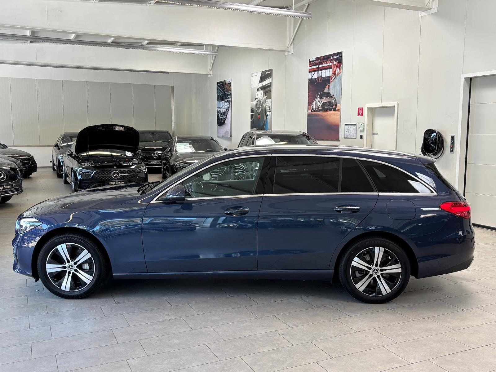 Fahrzeugabbildung Mercedes-Benz C 300e T AHK+KAMERA+MEMORY+LED+TOTW+CARPLAY+DAB
