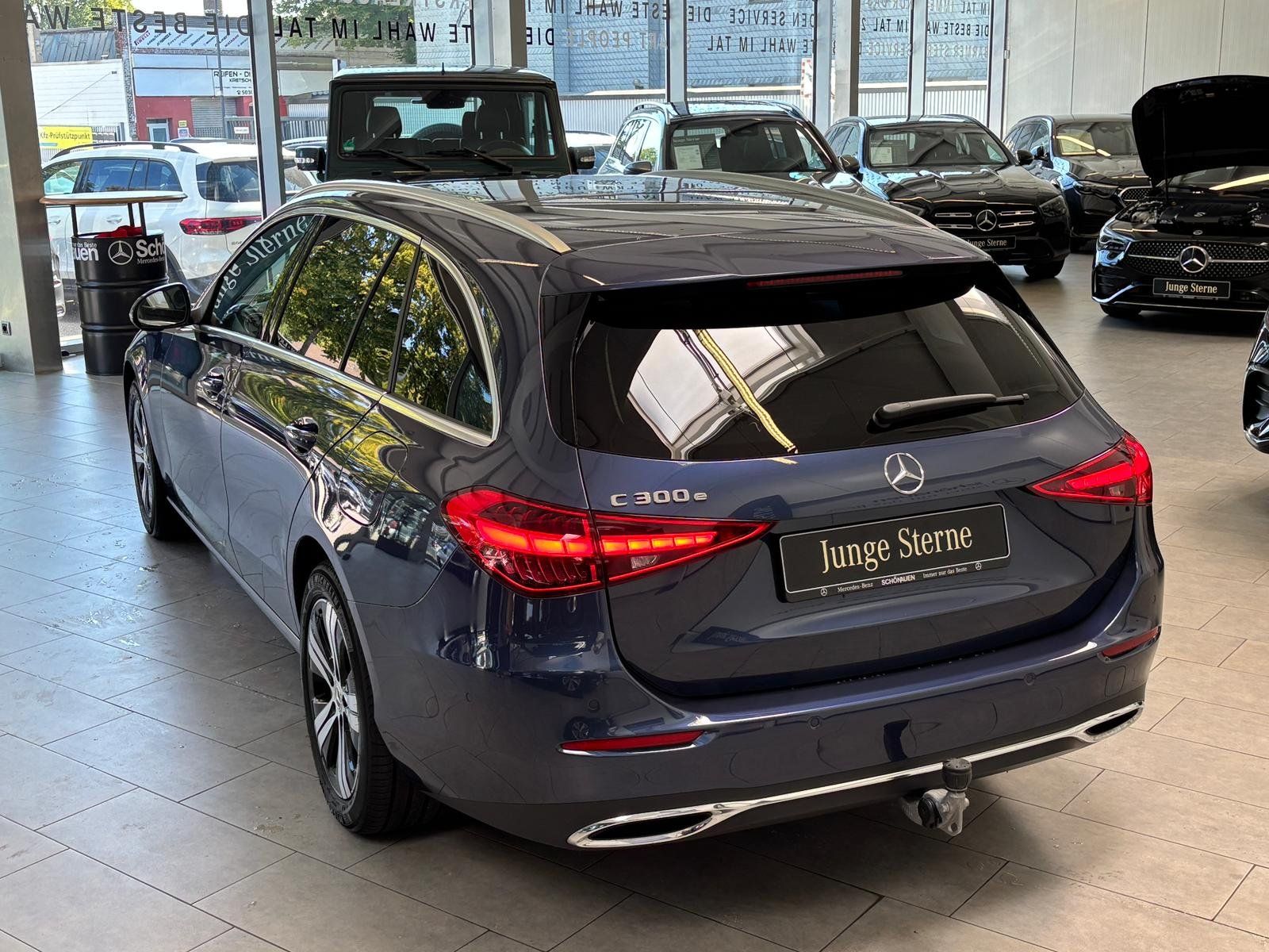 Fahrzeugabbildung Mercedes-Benz C 300e T AHK+KAMERA+MEMORY+LED+TOTW+CARPLAY+DAB