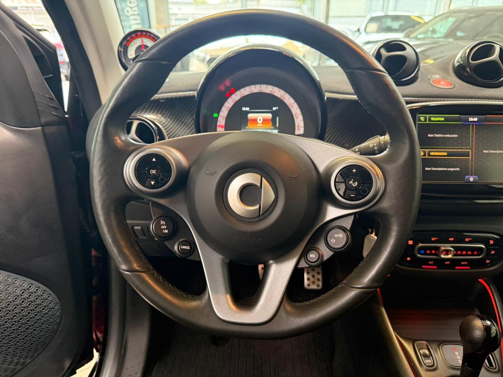 Fahrzeugabbildung Smart EQ pulse PANO+LED+CARPLAY+KLIMA+SITZHZ+DAB+16"
