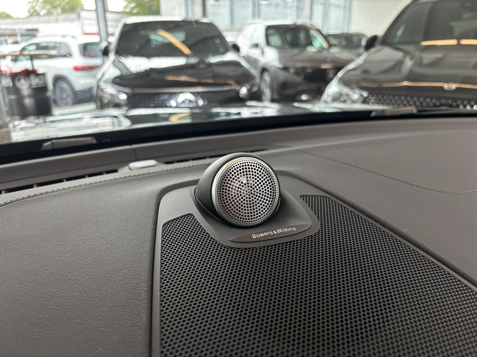Fahrzeugabbildung Volvo XC 60 T6 AWD PANO+STDHZ+HUD+AHK+B&W+MEMORY+360°