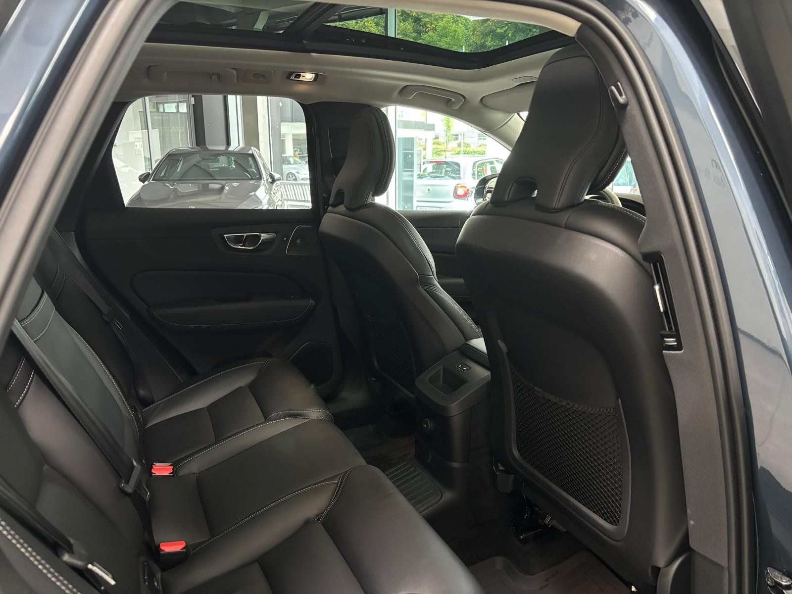 Fahrzeugabbildung Volvo XC 60 T6 AWD PANO+STDHZ+HUD+AHK+B&W+MEMORY+360°