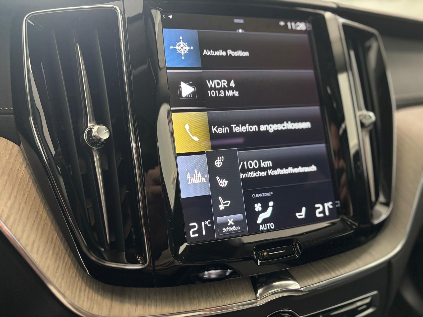 Fahrzeugabbildung Volvo XC 60 T6 AWD PANO+STDHZ+HUD+AHK+B&W+MEMORY+360°