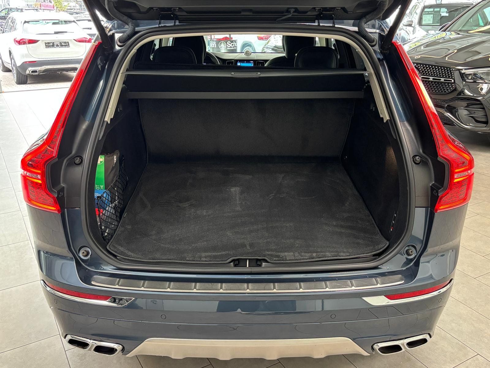 Fahrzeugabbildung Volvo XC 60 T6 AWD PANO+STDHZ+HUD+AHK+B&W+MEMORY+360°