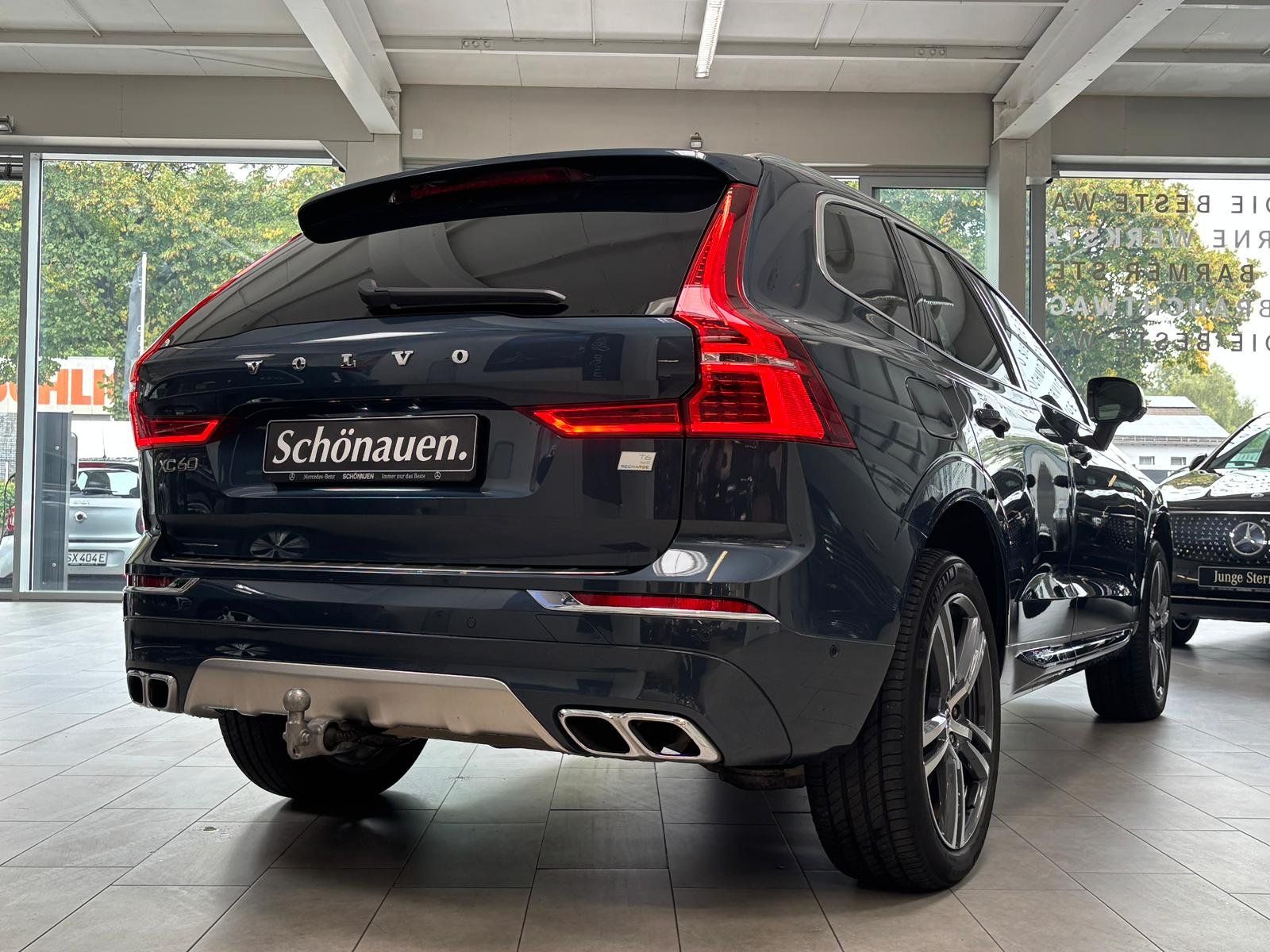 Fahrzeugabbildung Volvo XC 60 T6 AWD PANO+STDHZ+HUD+AHK+B&W+MEMORY+360°