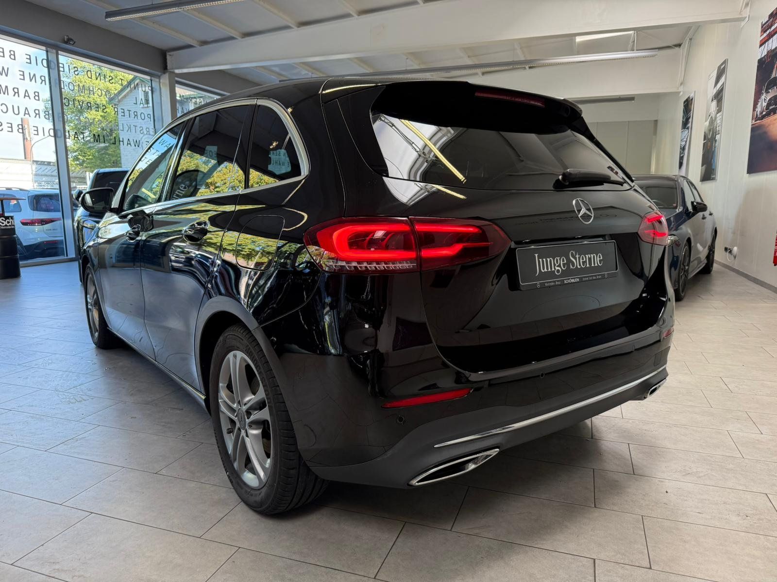 Fahrzeugabbildung Mercedes-Benz B 160 Progressive KAMERA+LED+NAVI+MBUX+CARPLAY