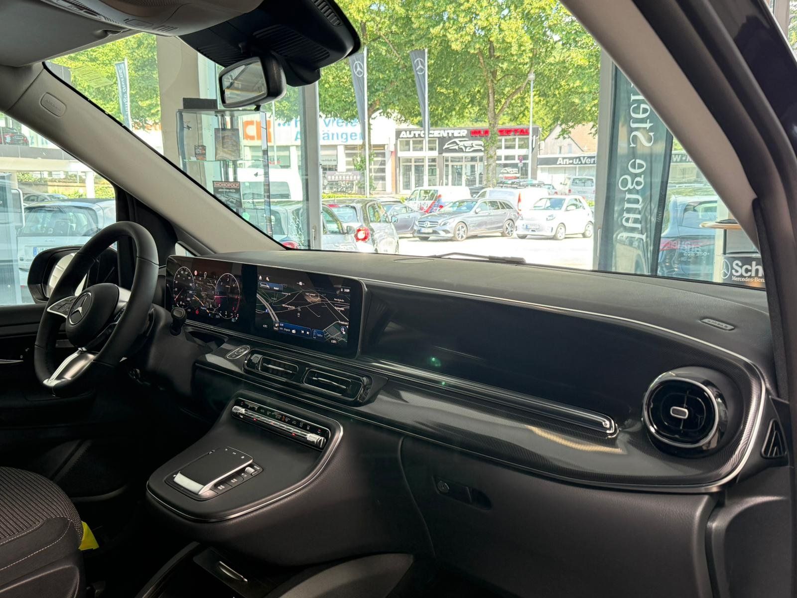 Fahrzeugabbildung Mercedes-Benz V 220 d Lang AHK+LADERAUMUNTERT.+FACELIFT