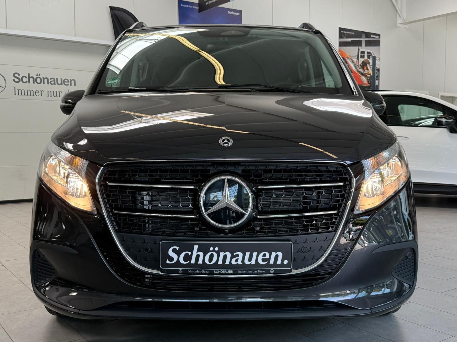 Fahrzeugabbildung Mercedes-Benz V 220 d Lang AHK+LADERAUMUNTERT.+FACELIFT
