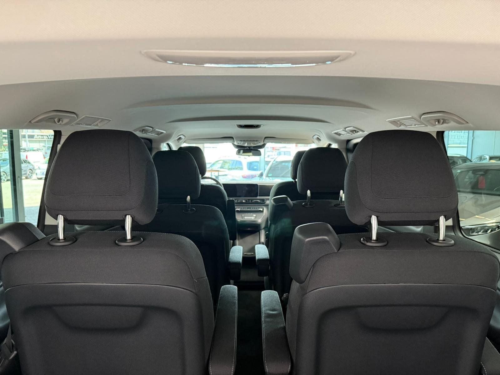Fahrzeugabbildung Mercedes-Benz V 220 d Lang AHK+LADERAUMUNTERT.+FACELIFT