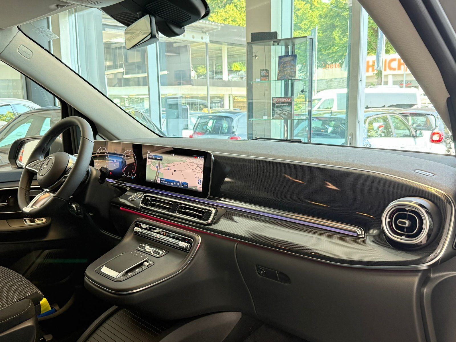 Fahrzeugabbildung Mercedes-Benz V 220 d STYLE Lang MULTIBEAM+AHK+EASYPACK+E-TÜR