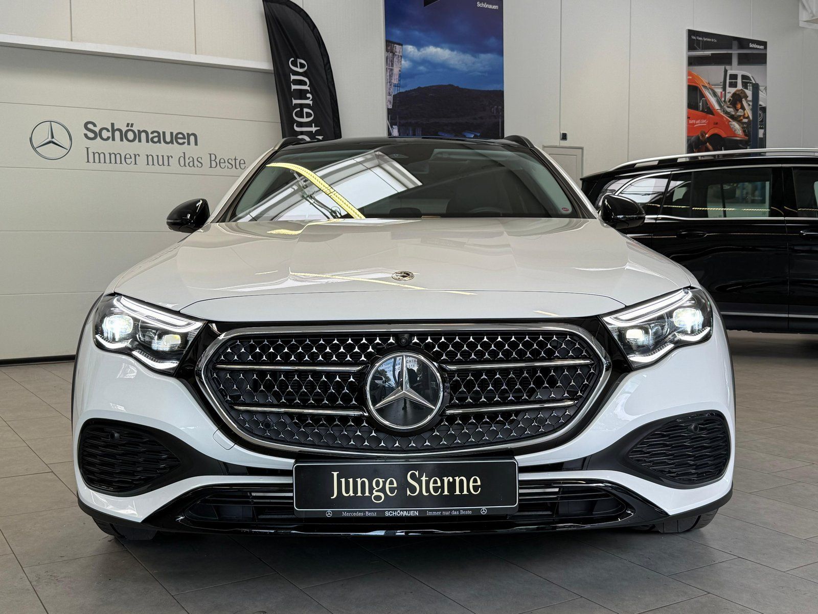 Fahrzeugabbildung Mercedes-Benz E 300 de 4M All-Terrain BURMEST+HUD+AIR+AHK+PANO