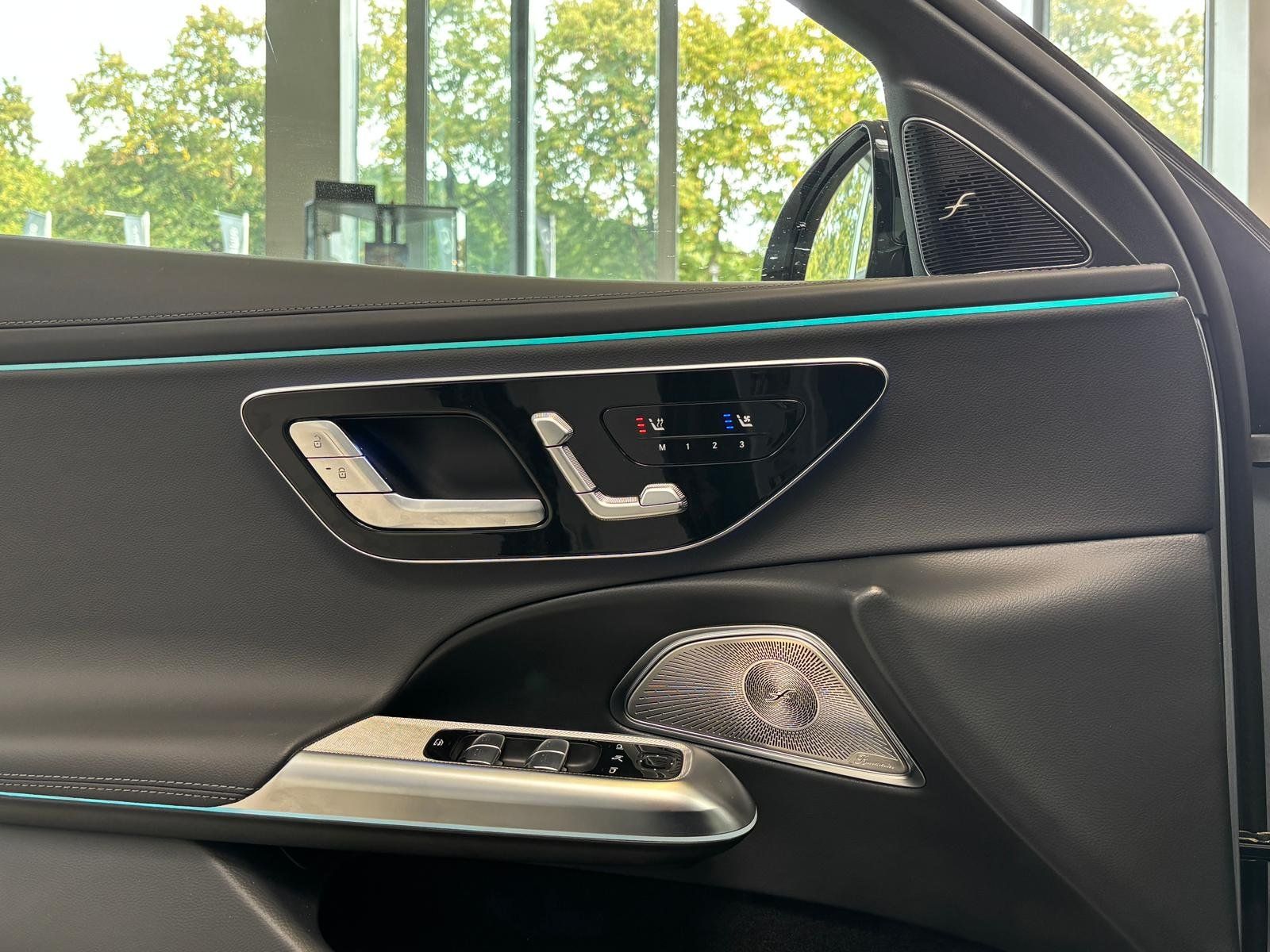Fahrzeugabbildung Mercedes-Benz E 450 d 4M T AMG+AIRMATIC+STDHZ+HUD+PANO+AHK+360