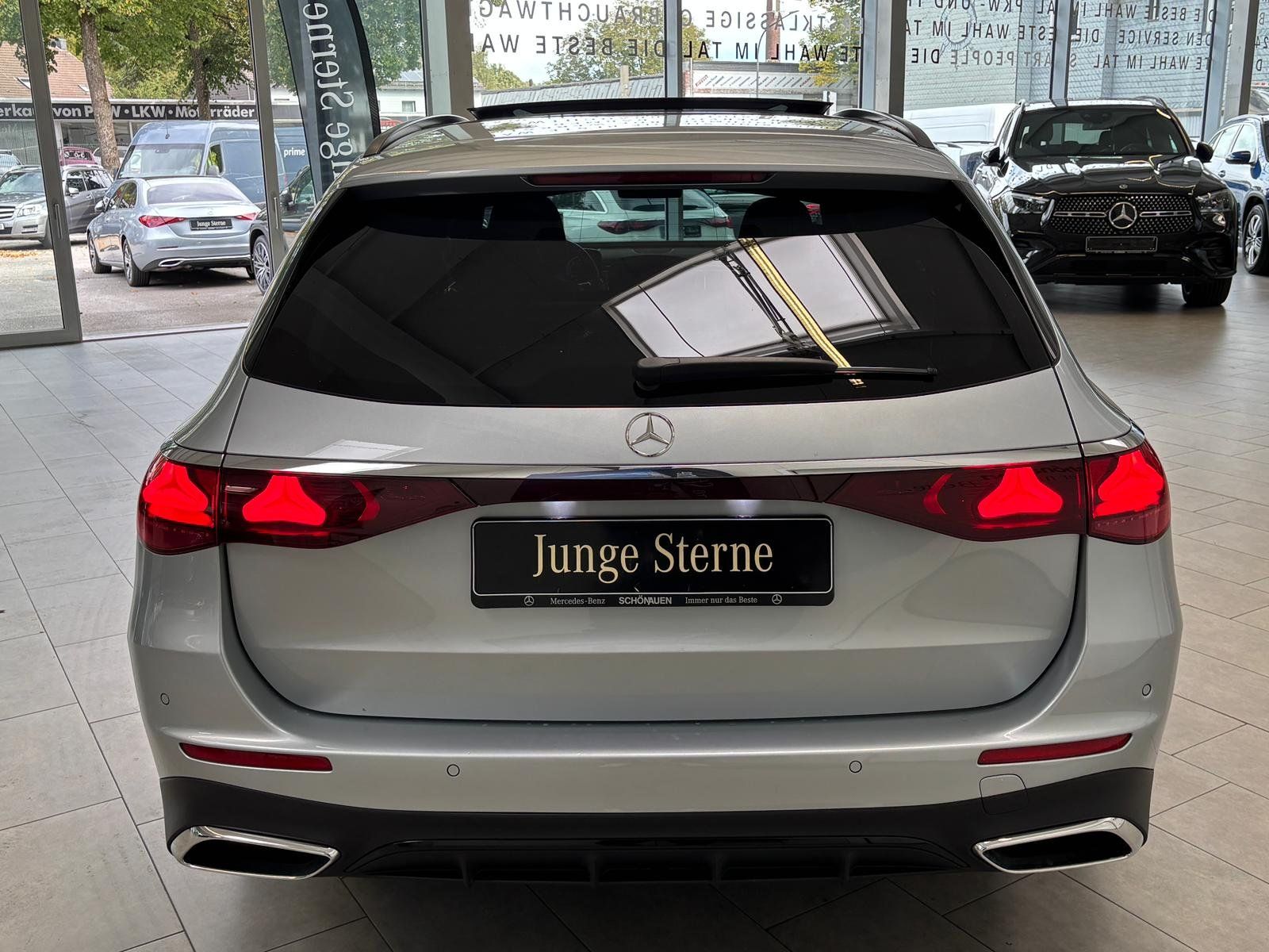 Fahrzeugabbildung Mercedes-Benz E 450 d 4M T AMG+AIRMATIC+STDHZ+HUD+PANO+AHK+360