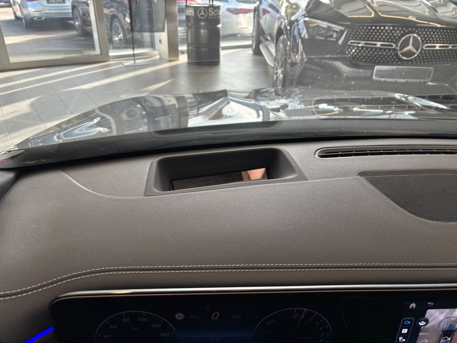 Fahrzeugabbildung Mercedes-Benz CLA 250e SB AMG+DISTR+PANO+HUD+BURMES+NIGHT+360°