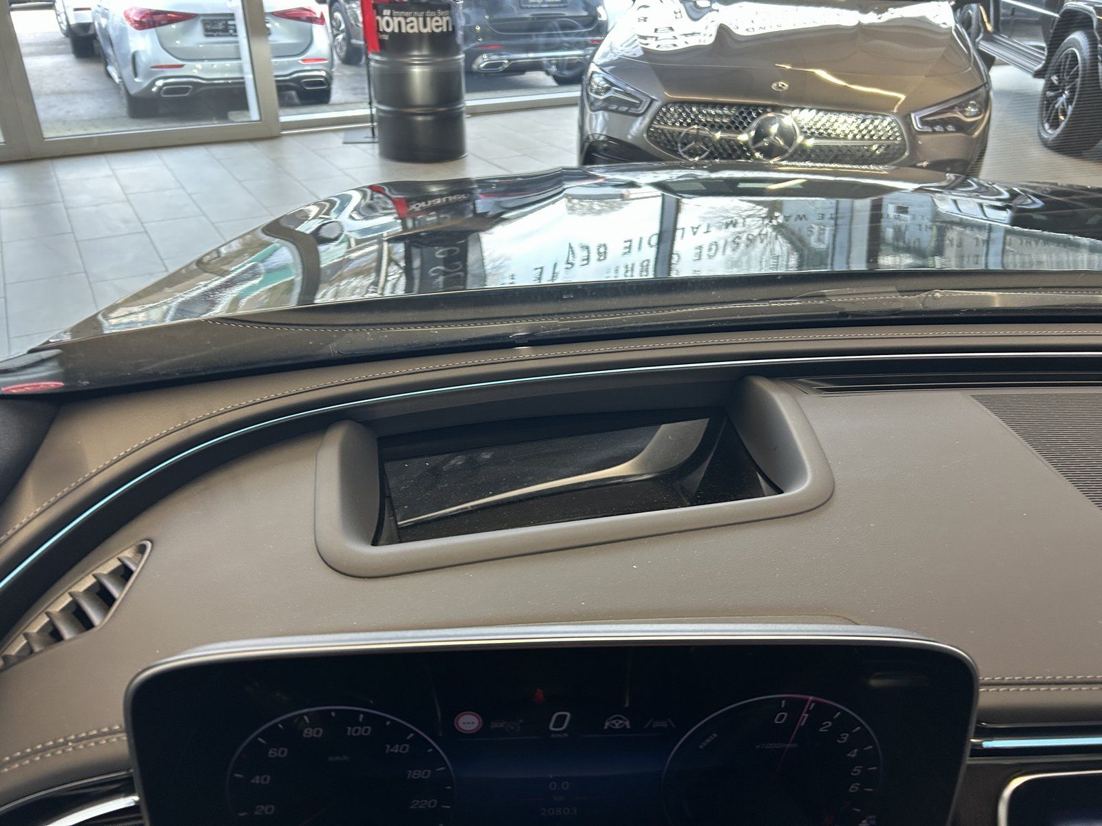 Fahrzeugabbildung Mercedes-Benz E 300e T AMG PANO+DISTR.+HUD+MEMORY+DIGITAL+AHK