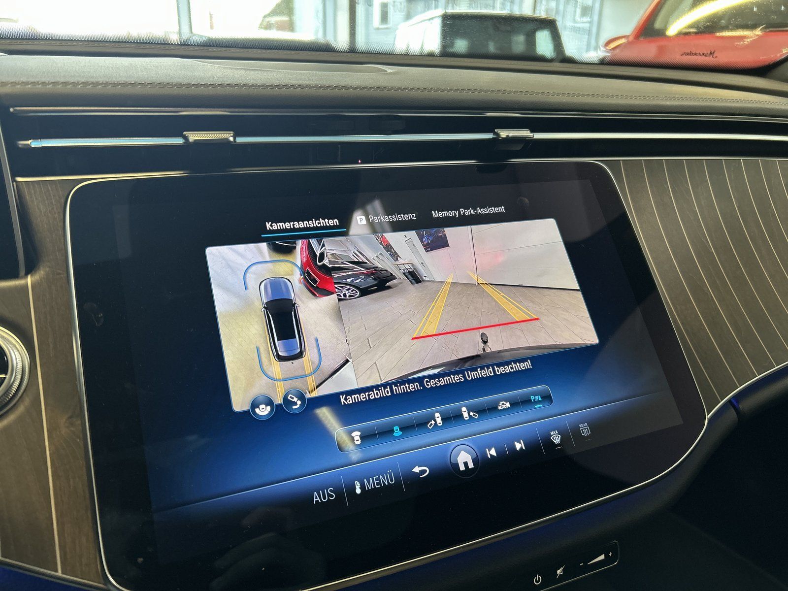 Fahrzeugabbildung Mercedes-Benz E 300e T AMG PANO+DISTR.+HUD+MEMORY+DIGITAL+AHK