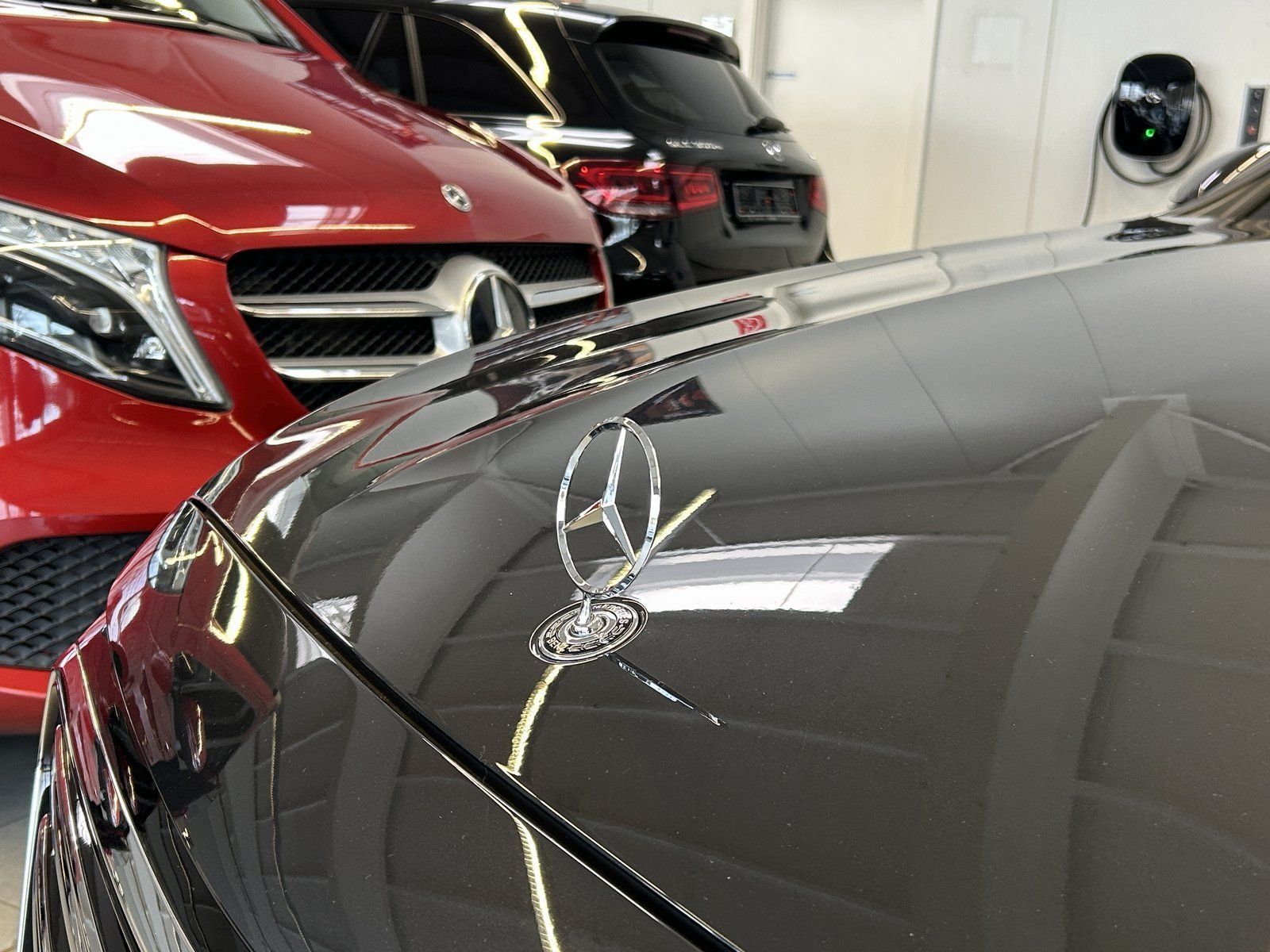Fahrzeugabbildung Mercedes-Benz E 300e T AMG PANO+DISTR.+HUD+MEMORY+DIGITAL+AHK