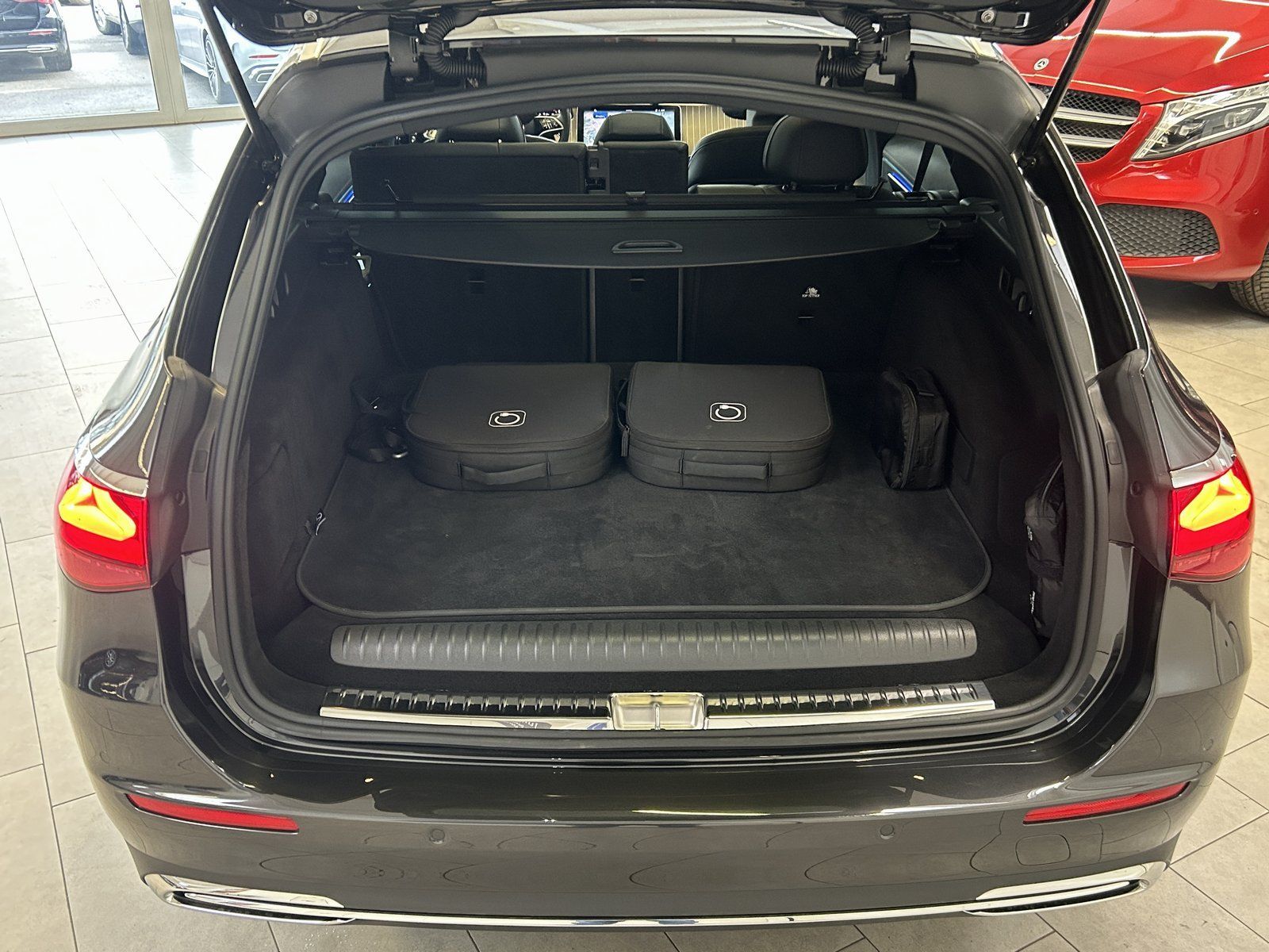 Fahrzeugabbildung Mercedes-Benz E 300e T AMG PANO+DISTR.+HUD+MEMORY+DIGITAL+AHK