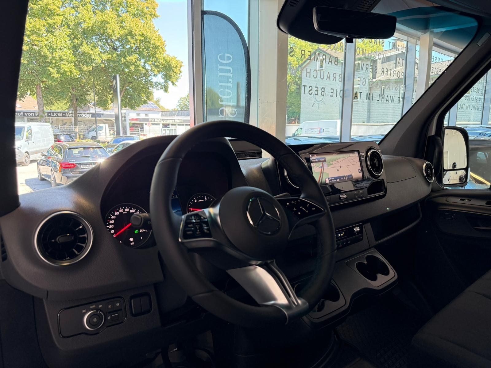 Fahrzeugabbildung Mercedes-Benz Sprinter 317 CDI SELECT L2H2+AHK3,5t+360°+CARPLA