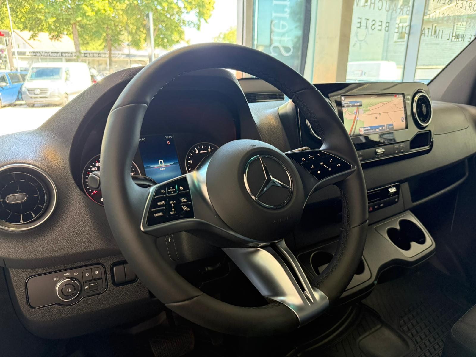 Fahrzeugabbildung Mercedes-Benz Sprinter 317 CDI SELECT L2H2+AHK3,5t+360°+CARPLA