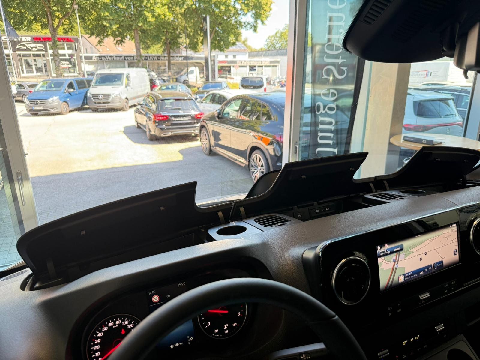 Fahrzeugabbildung Mercedes-Benz Sprinter 317 CDI SELECT L2H2+AHK3,5t+360°+CARPLA
