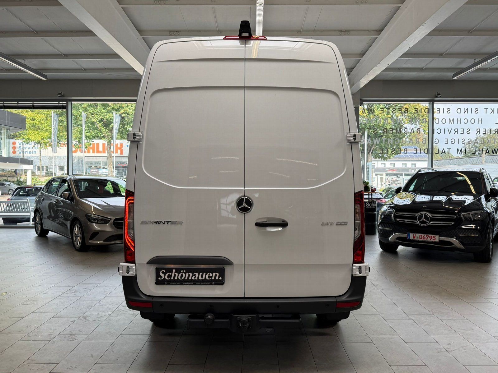 Fahrzeugabbildung Mercedes-Benz Sprinter 317 CDI SELECT L2H2+AHK3,5t+360°+CARPLA